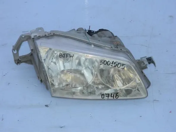 Фара MAZDA FAMILIA BJFW Перед Прав (Контрактный)