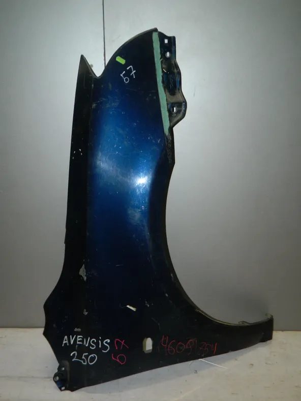 Крыло TOYOTA AVENSIS AZT250 Перед Прав (Контрактный) 46091754