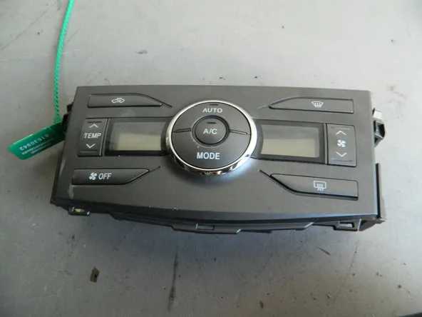 Блок управления климат-контролем TOYOTA COROLLA ADE150 (Б/У) 81530942 5590012A60