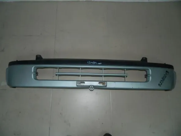 Бампер передний Toyota Hiace LH119 серый (Контрактный) 02380213