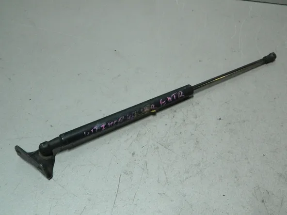 Амортизатор багажника TOYOTA VITZ KSP90 Прав (Контрактный) 81532195