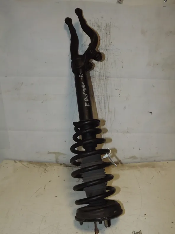 Стойка подвески MITSUBISHI LEGNUM EA1W Перед Прав (Контрактный) 35023432