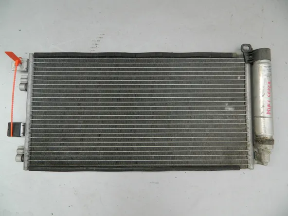 Радиатор кондиционера MINI HATCH R50 (Контрактный) 72367640