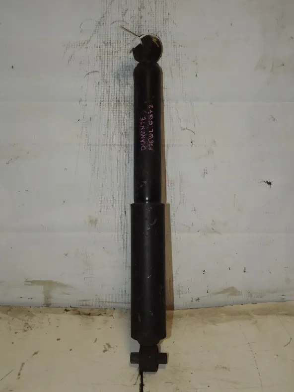 Амортизатор MITSUBISHI DIAMANTE F36W Зад (Контрактный)