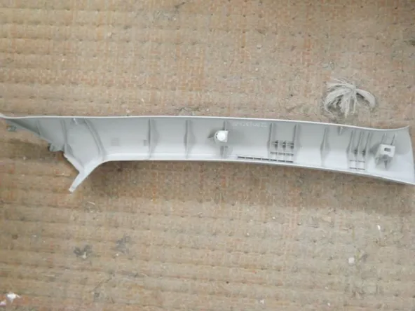 Накладка стойки SUBARU XV GP7 Перед Лев (Контрактный) 1042630022