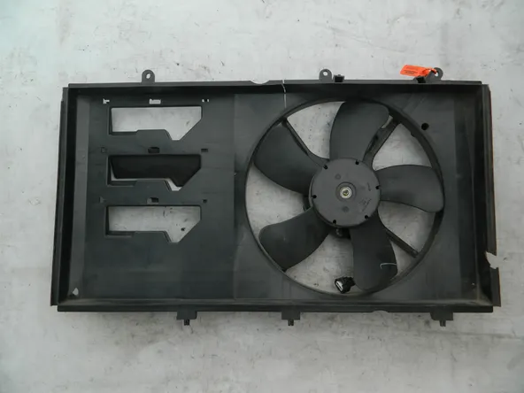 Диффузор радиатора MITSUBISHI LANCER CEDIA CS5W (Контрактный) 72355024