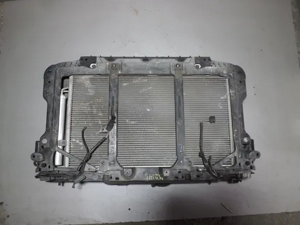Рамка радиатора MAZDA AXELA BM 2016г (Контрактный) 94603355