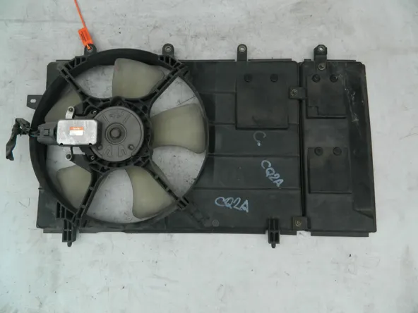 Диффузор радиатора MITSUBISHI DINGO CQ2A (Контрактный) 72355028