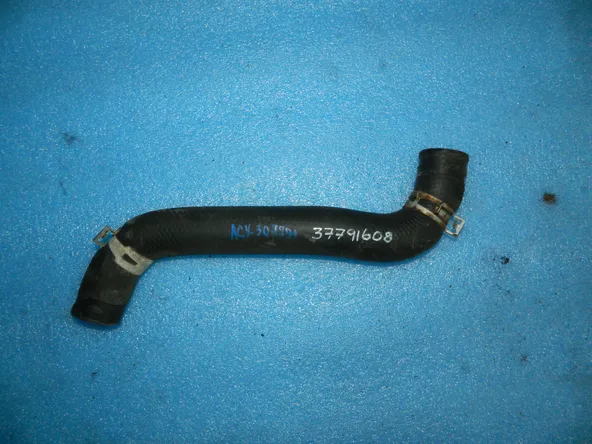 Патрубок системы охлаждения TOYOTA CAMRY ACV30 2AZFE (Контрактный) 37791608
