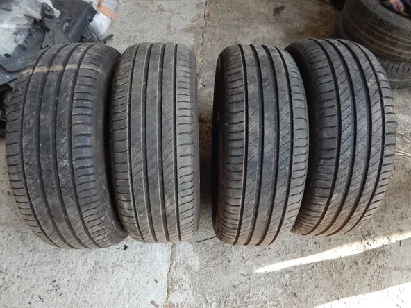 Шины комплект MICHELIN 215/55 R17 (Контрактный) C1764905