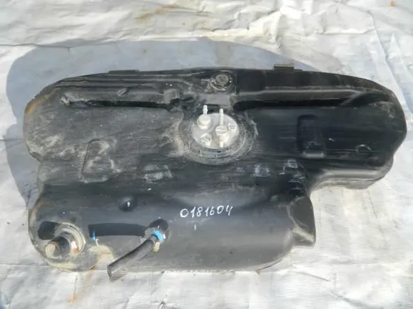 Топливный бак TOYOTA  AVENSIS T250 1ZZFE 0181604