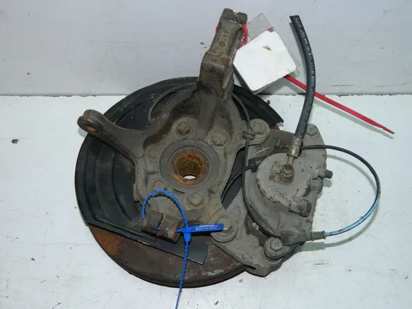 Ступица NISSAN JUKE YF15 Перед Лев (Контрактный) 69838300