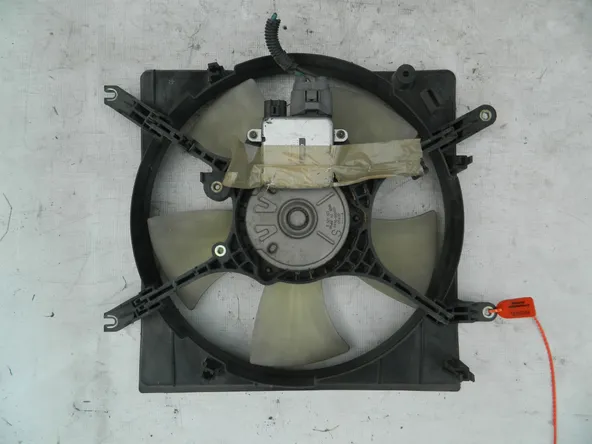 Диффузор радиатора MITSUBISHI CHARIOT N84W (Контрактный) 72355064