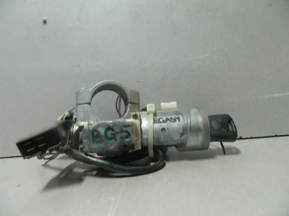 Замок зажигания SUBARU LEGACY BG5 (Контрактный) 81532262