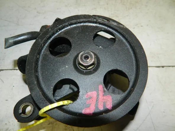 Гидроусилитель руля TOYOTA 4EFE (Контрактный) 79768390