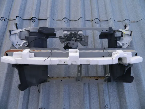 Рамка радиатора NISSAN WINGROAD Y12 (Контрактный) 79780718