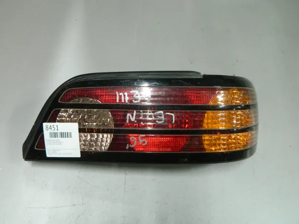 Фонарь TOYOTA COROLLA LEVIN AE111 Зад Прав 12456 (Контрактный) 03344376