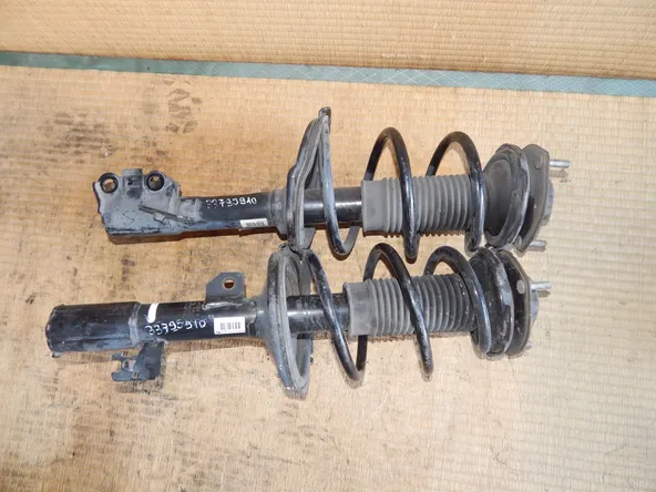 Стойка подвески TOYOTA ALPHARD ANH10 Перед (пара) (Контрактный) 33795910