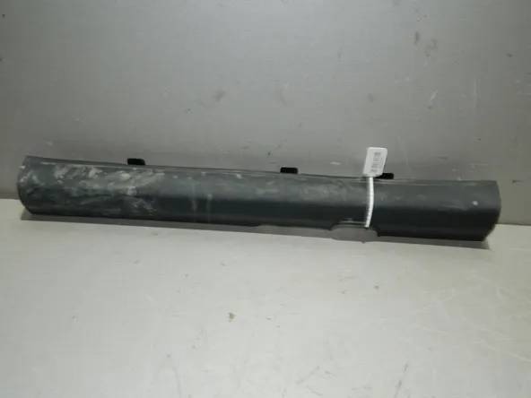 Накладка порога KIA SPORTAGE Перед Прав (Б/У)