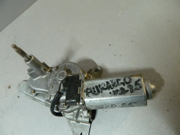 Мотор заднего дворника TOYOTA FUNCARGO NCP20 (Контрактный) 81528782