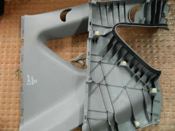 Обшивка задней стойки TOYOTA RAV4 ACA31 Зад Пара (Контрактный) 29011000022