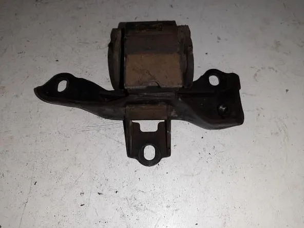 Подушка двигателя TOYOTA CARINA AT190 4AFE Перед Лев (Контрактный) 1237215191