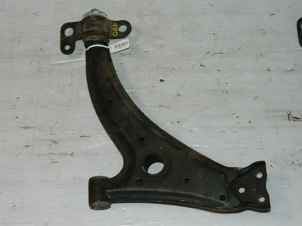 Рычаг подвески TOYOTA CARINA AT170 Перед Прав (Контрактный) 45993648