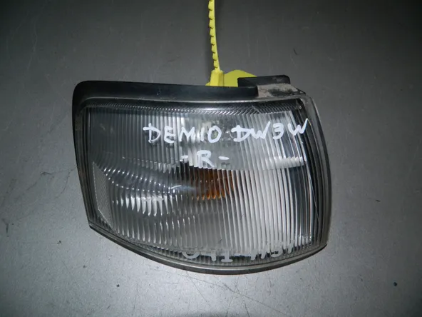 Габарит MAZDA DEMIO DW3W Перед Прав (Контрактный) 79768276