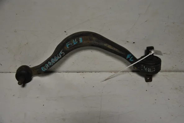 Рычаг подвески MITSUBISHI DIAMANTE F31A Перед Лев (Контрактный) 45993092