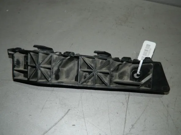 Крепление бампера Kia Sportage QL Перед. Прав (Б/У)