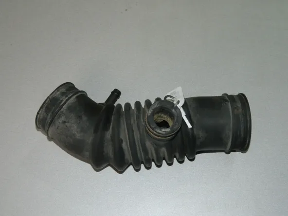 Патрубок воздушного фильтра HYUNDAI ACCENT LC (Б/У) 45989866