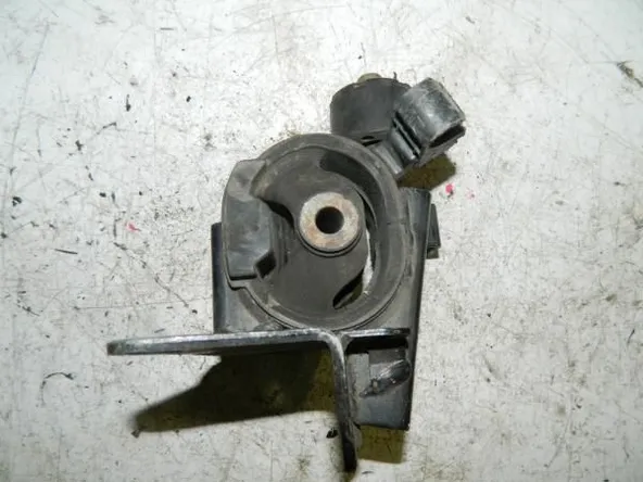 Подушка двигателя TOYOTA COROLLA NZE121 2NZFE Лев (Контрактный)