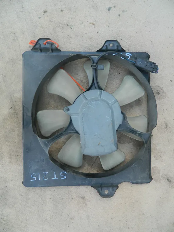 Диффузор радиатора TOYOTA CALDINA ST215 (Контрактный) 65243214