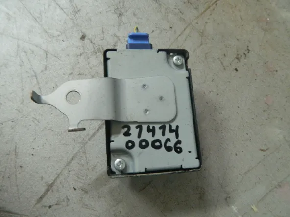 Блок управления дверьми LEXUS RX350 GGL10 (Контрактный) 2141400066