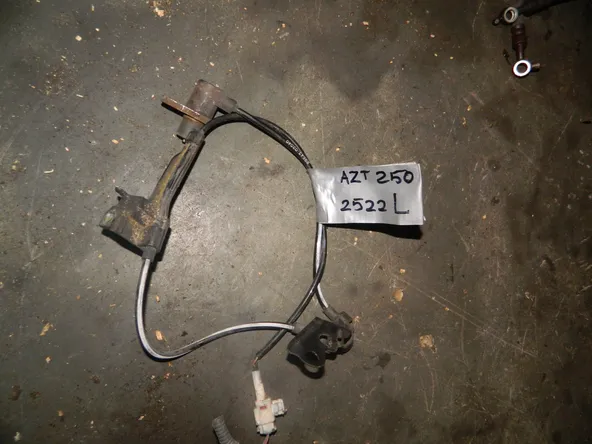 Датчик ABS TOYOTA AVENSIS AZT250 Перед Лев (Контрактный) 1081130815 8954302040