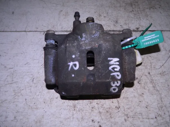 Суппорт TOYOTA BB NCP30 Перед Прав (Контрактный) 79590622