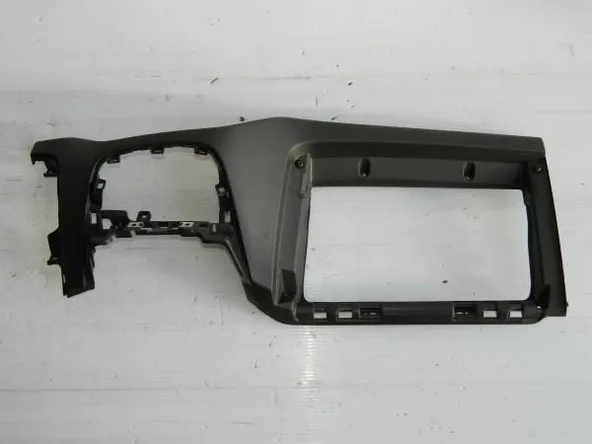 Накладка торпедо HYUNDAI SOLARIS HCR (Б/У) 610707