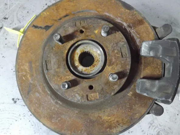 Ступица MITSUBISHI COLT Z21A Перед Прав (Контрaктный) 94603637