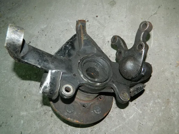 Ступица MITSUBISHI PAJERO K94W Перед Лев (Контрактный) 79591247