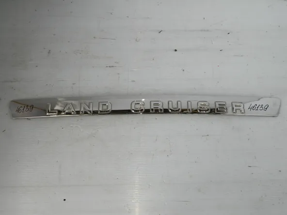 Накладка крышки багажника TOYOTA LAND CRUISER GRJ200 (Б/У) 79773093 7680160121