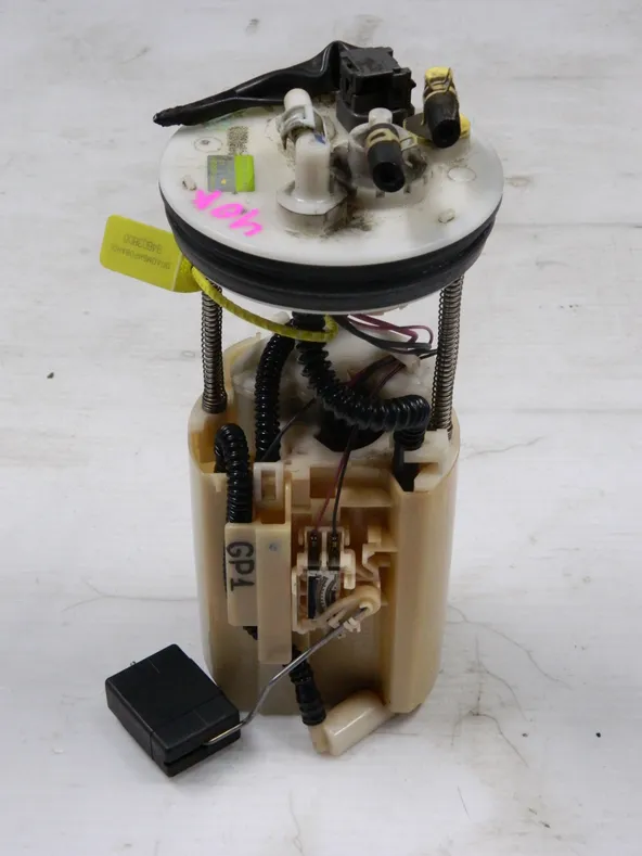 Насос топливный HONDA FIT GP1 (Контракный) 94603800