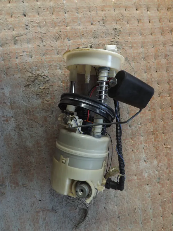 Насос топливный NISSAN X-TRAIL NT31 (Контрактный) 1102640011