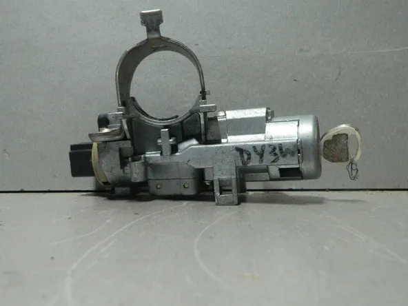 Замок зажигания MAZDA DEMIO DY5W (Контрактный) 81528304