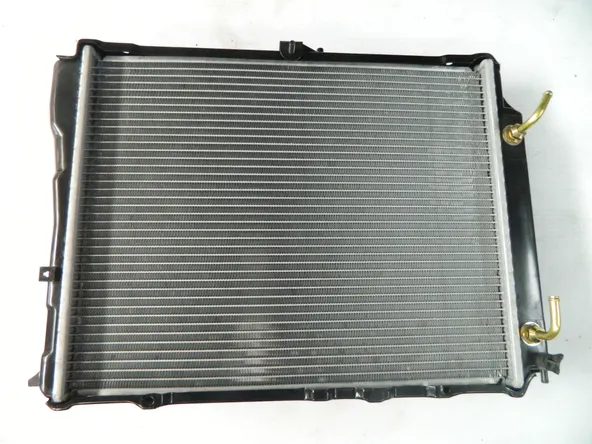 Радиатор охлаждения PANDAPARTS TOY010LH107 TOYOTA Hiace,Hiace Regius