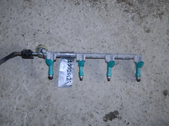 Рампа топливная с форсунками TOYOTA CAMRY ACV40 2AZFE (Контрактный) 11020124