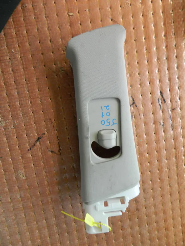 Обшивка средней стойки NISSAN SKYLINE CROSSOVER J50 Прав (Контрактный) 94603934