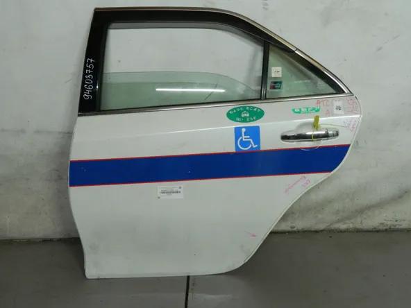Дверь TOYOTA CAMRY AVV50 Зад Лев (Контрактный) 94603757