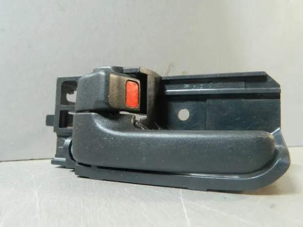 Ручка двери внутренняя TOYOTA COROLLA NZE120 Лев (Контрактный) 81528337