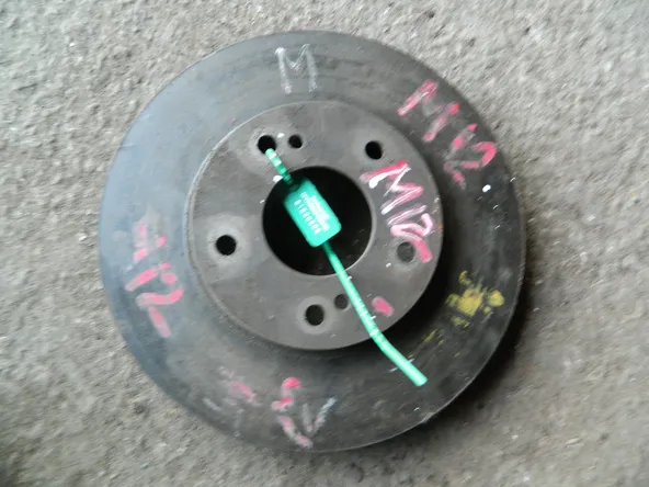 Диск тормозной NISSAN LIBERTY RM12 Перед (Контрактный) 81530596