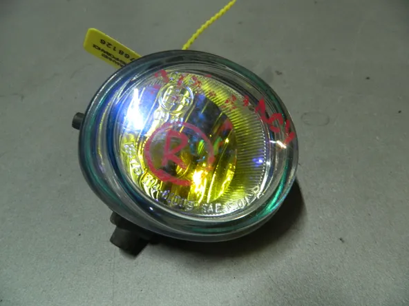 Фара противотуманная MAZDA DEMIO DY3W Перед Прав (Контрактный) 79768126